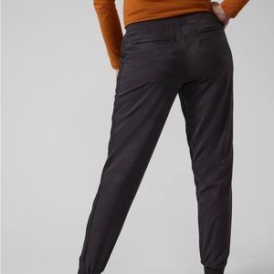 Athleta Brooklyn Lined Camo Jogger